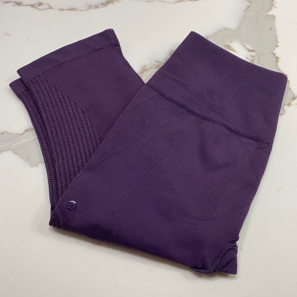Lululemon Flow And Go Cropped Leggings - image 1